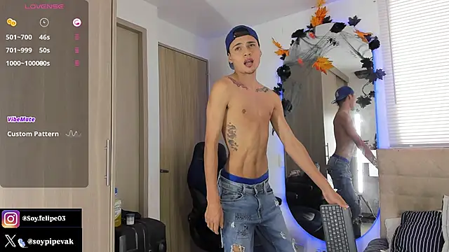 soyander03  online show from 10/31/25, 12:35