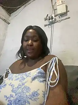 Snapshot of Missmoox24 chatting on 03/14/25, 12:21 Missmoox24 online show from 03/14/25, 12:21