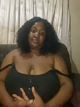 Snapshot of Missmoox24 chatting on 12/29/24, 11:29 Missmoox24 online show from 12/29/24, 11:29