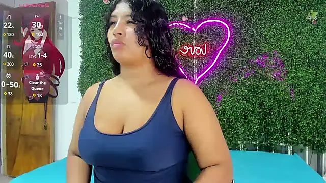 valentina 0  online show from 01/06/26, 02:54