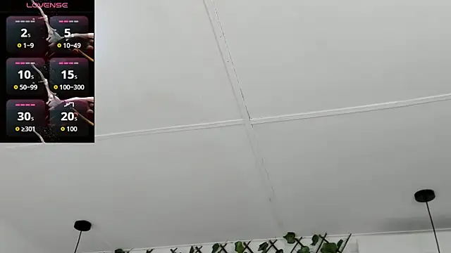 Snapshot of valentina_0_ chatting on 11/19/25, 08:53 valentina 0 online show from 11/19/25, 08:53