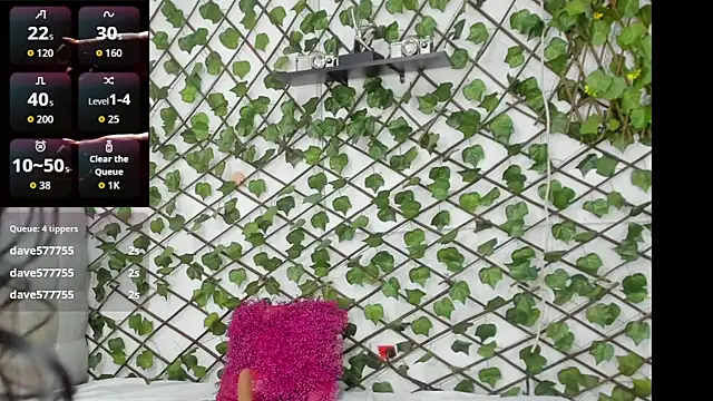 Snapshot of valentina_0_ chatting on 11/10/25, 08:36 valentina 0 online show from 11/10/25, 08:36