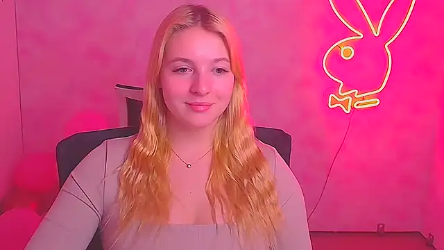 Snapshot of Milka_kiss_ chatting on 02/25/25, 10:59 Milka kiss online show from 02/25/25, 10:59