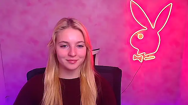 Snapshot of Milka_kiss_ chatting on 02/06/25, 04:47 Milka kiss online show from 02/06/25, 04:47
