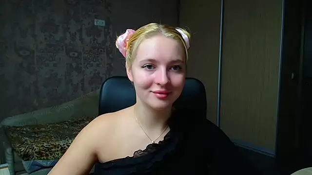 Snapshot of Milka_kiss_ chatting on 12/05/25, 11:31 Milka kiss online show from 12/05/25, 11:31