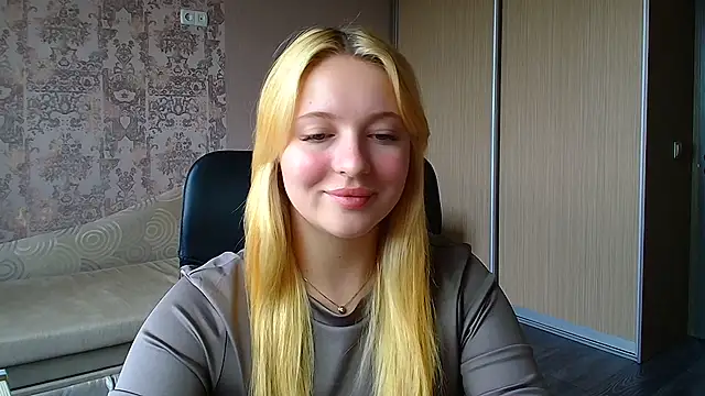 Snapshot of Milka_kiss_ chatting on 07/08/26, 08:26 Milka kiss online show from 07/08/26, 08:26
