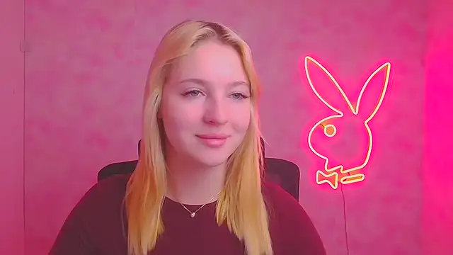 Snapshot of Milka_kiss_ chatting on 11/07/25, 12:42 Milka kiss online show from 11/07/25, 12:42