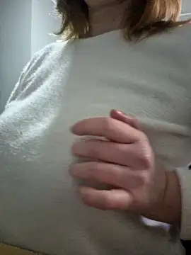 Snapshot of _tasechka_ chatting on 02/09/25, 04:07 tasechka online show from 02/09/25, 04:07