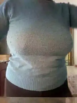 Snapshot of _tasechka_ chatting on 12/19/24, 10:24 tasechka online show from 12/19/24, 10:24