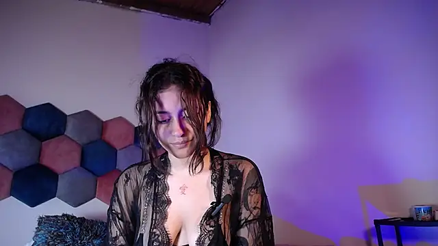 liz-beths online show from 02/04/25, 04:29