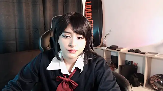 Snapshot of liz-beths chatting on 12/23/25, 03:17 liz-beths online show from 12/23/25, 03:17