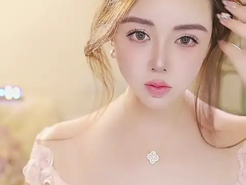 Qiaoqiao  online show from 05/05/26, 05:16
