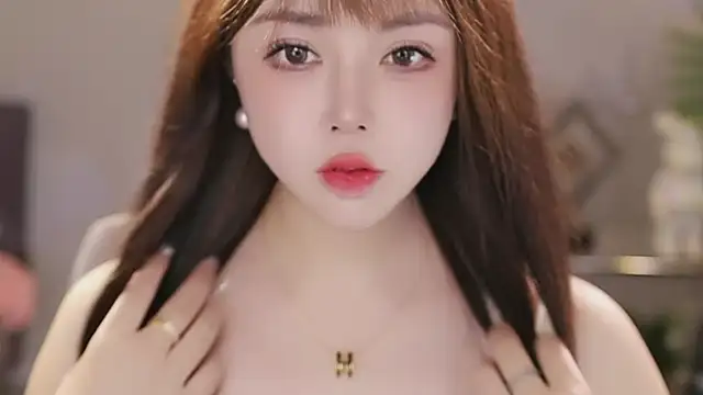 Qiaoqiao  online show from 02/25/26, 01:22