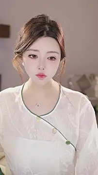 Qiaoqiao  online show from 12/21/25, 04:30