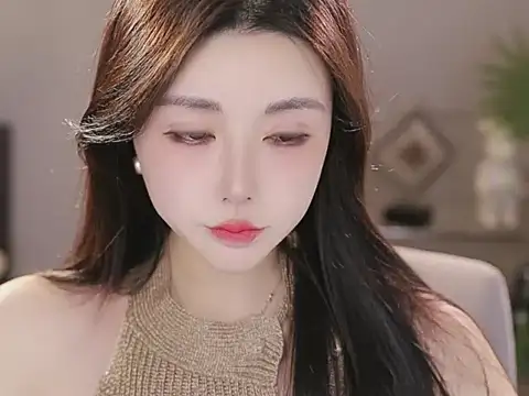 Qiaoqiao  online show from 01/12/26, 04:03