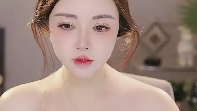 Qiaoqiao  online show from 01/10/26, 04:13