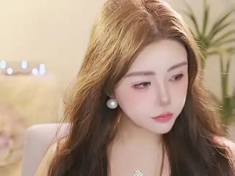 Qiaoqiao  online show from 06/19/26, 03:40