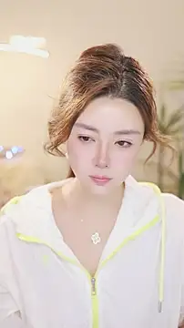 Qiaoqiao  online show from 06/08/26, 03:56