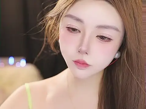 Snapshot of Qiaoqiao_ chatting on 07/17/26, 04:48 Qiaoqiao online show from 07/17/26, 04:48