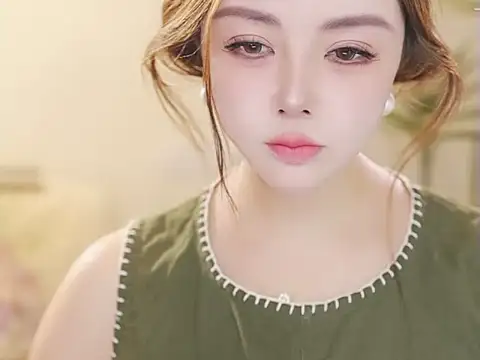 Qiaoqiao  online show from 05/11/26, 04:04