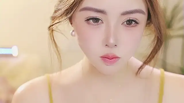 Qiaoqiao  online show from 05/06/26, 04:11