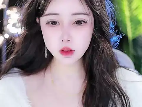 Qiaoqiao  online show from 03/16/25, 09:37