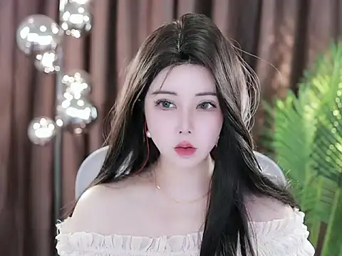 Qiaoqiao  online show from 03/02/25, 12:14