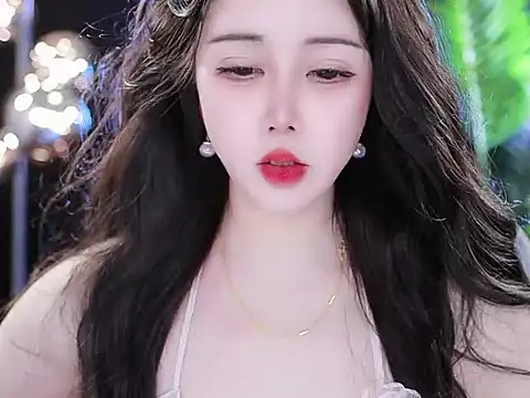 Qiaoqiao  online show from 03/19/25, 12:56