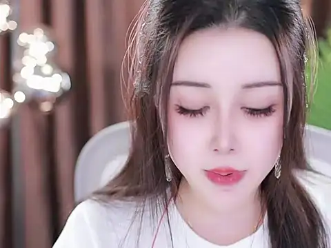 Qiaoqiao  online show from 03/03/25, 10:06