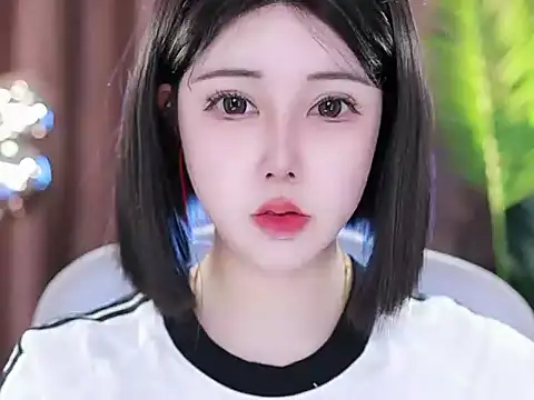 Qiaoqiao  online show from 03/22/25, 09:24