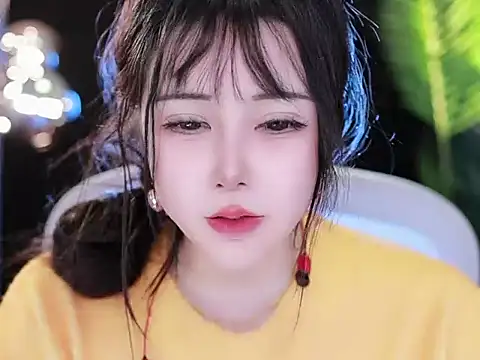 Qiaoqiao  online show from 03/16/25, 01:06