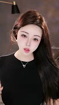 Qiaoqiao  online show from 10/26/25, 04:18