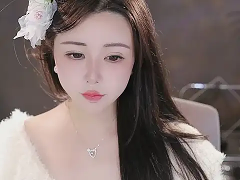 Qiaoqiao  online show from 12/03/25, 05:01