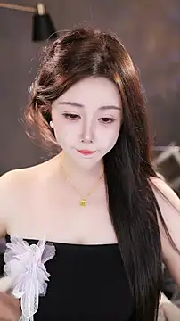 Qiaoqiao  online show from 10/21/25, 03:55