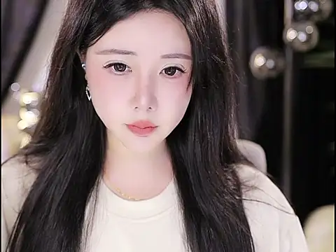 Qiaoqiao  online show from 10/04/25, 04:30