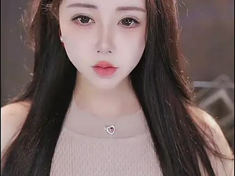 Qiaoqiao  online show from 11/15/25, 05:06