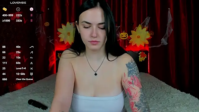 Snapshot of Witch_Lady chatting on 11/01/25, 07:24 Witch Lady online show from 11/01/25, 07:24