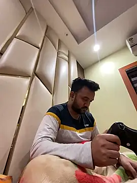 Snapshot of BengaliBabu_Rohan chatting on 12/21/24, 06:11 BengaliBabu Rohan online show from 12/21/24, 06:11