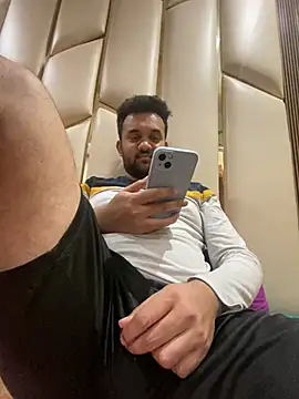 Snapshot of BengaliBabu_Rohan chatting on 12/20/24, 06:02 BengaliBabu Rohan online show from 12/20/24, 06:02