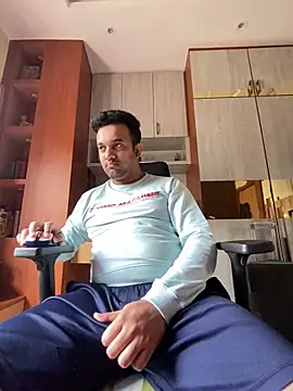 Snapshot of BengaliBabu_Rohan chatting on 01/31/25, 05:09 BengaliBabu Rohan online show from 01/31/25, 05:09