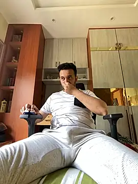 Snapshot of BengaliBabu_Rohan chatting on 02/28/25, 05:48 BengaliBabu Rohan online show from 02/28/25, 05:48