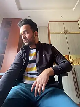 Snapshot of BengaliBabu_Rohan chatting on 12/20/24, 05:25 BengaliBabu Rohan online show from 12/20/24, 05:25