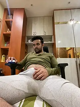 Snapshot of BengaliBabu_Rohan chatting on 02/13/25, 03:14 BengaliBabu Rohan online show from 02/13/25, 03:14