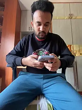 Snapshot of BengaliBabu_Rohan chatting on 12/23/24, 06:11 BengaliBabu Rohan online show from 12/23/24, 06:11