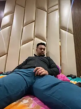 Snapshot of BengaliBabu_Rohan chatting on 01/04/25, 04:00 BengaliBabu Rohan online show from 01/04/25, 04:00