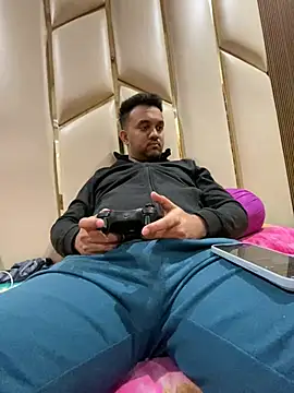 Snapshot of BengaliBabu_Rohan chatting on 01/04/25, 07:02 BengaliBabu Rohan online show from 01/04/25, 07:02