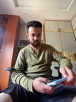 Snapshot of BengaliBabu_Rohan chatting on 01/26/25, 06:28 BengaliBabu Rohan online show from 01/26/25, 06:28