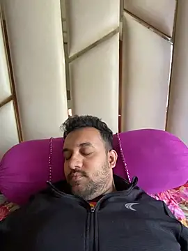 Snapshot of BengaliBabu_Rohan chatting on 01/16/25, 08:00 BengaliBabu Rohan online show from 01/16/25, 08:00