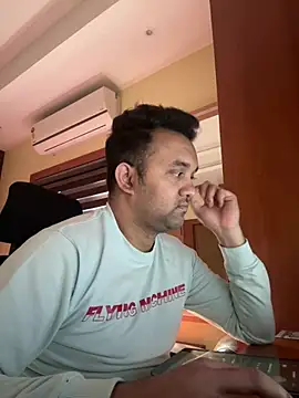 Snapshot of BengaliBabu_Rohan chatting on 01/29/25, 10:16 BengaliBabu Rohan online show from 01/29/25, 10:16