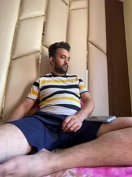 Snapshot of BengaliBabu_Rohan chatting on 12/28/24, 08:26 BengaliBabu Rohan online show from 12/28/24, 08:26